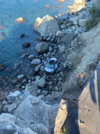 auto rubata precipitata scogliera ischia carabinieri