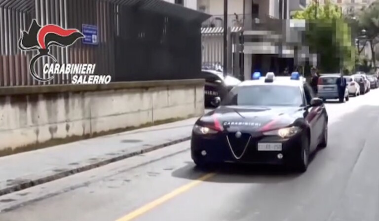 shock pellezzano uccide madre salerno sindaco morra carabinieri