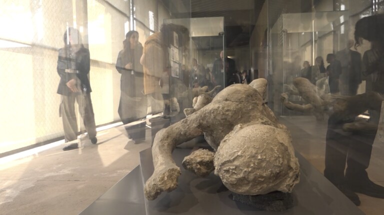 violenza sessuale scavi pompei arrestato custode parco