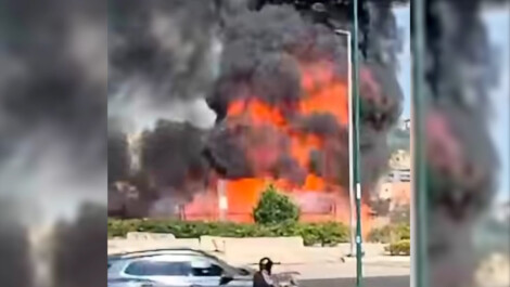 FOTO INCENDI NEL NAPOLETANO
